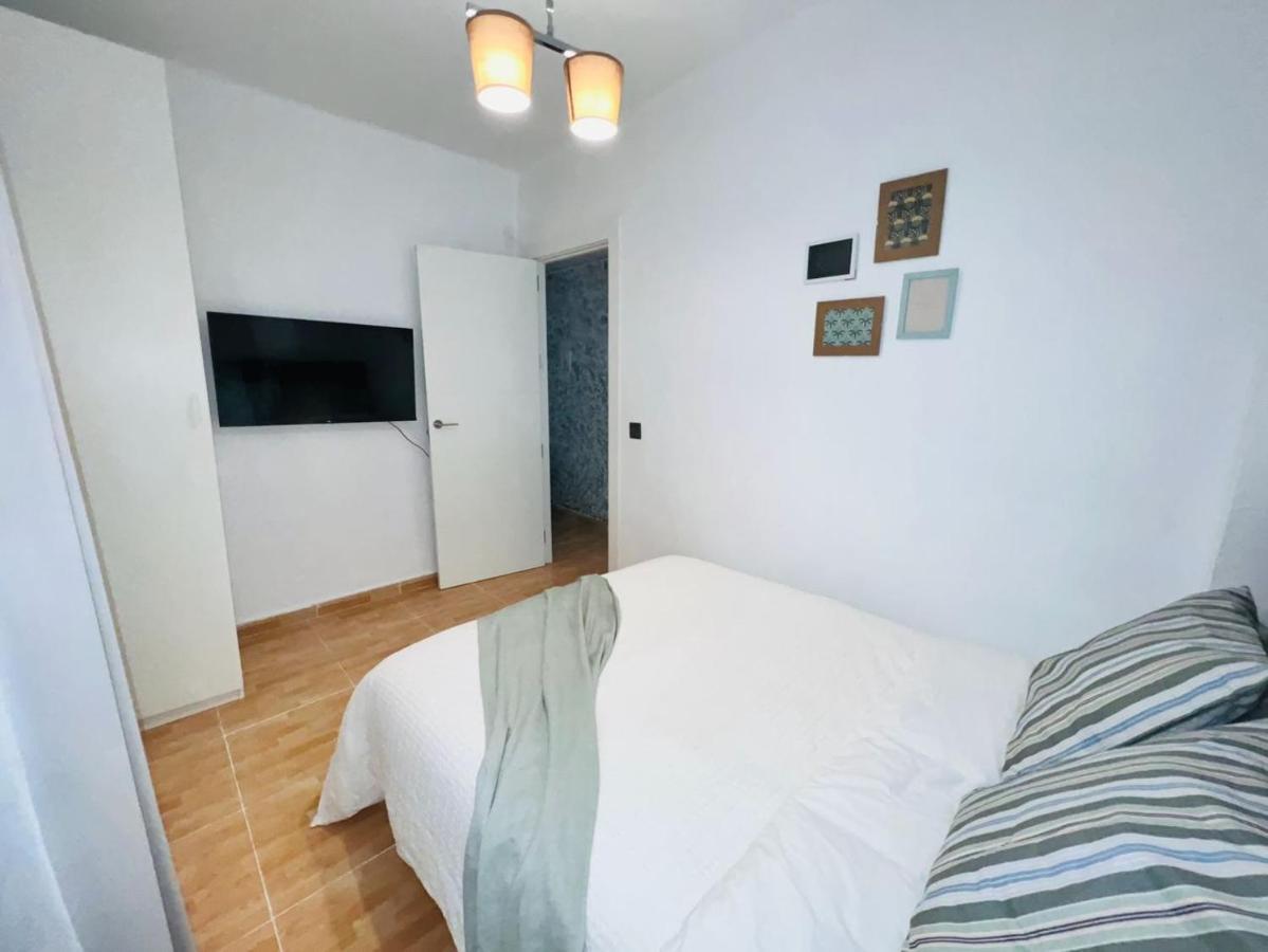 Holidays2Malaga 2 Bedroom Armengual De La Mota Close Shopping Center Luaran gambar