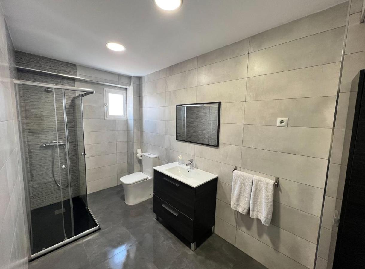 Holidays2Malaga 2 Bedroom Armengual De La Mota Close Shopping Center Luaran gambar