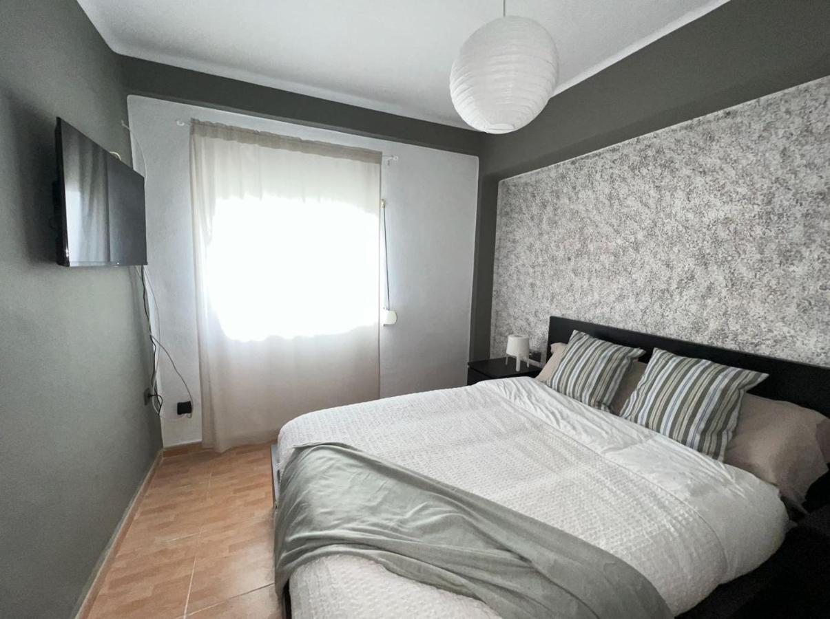 Holidays2Malaga 2 Bedroom Armengual De La Mota Close Shopping Center Luaran gambar